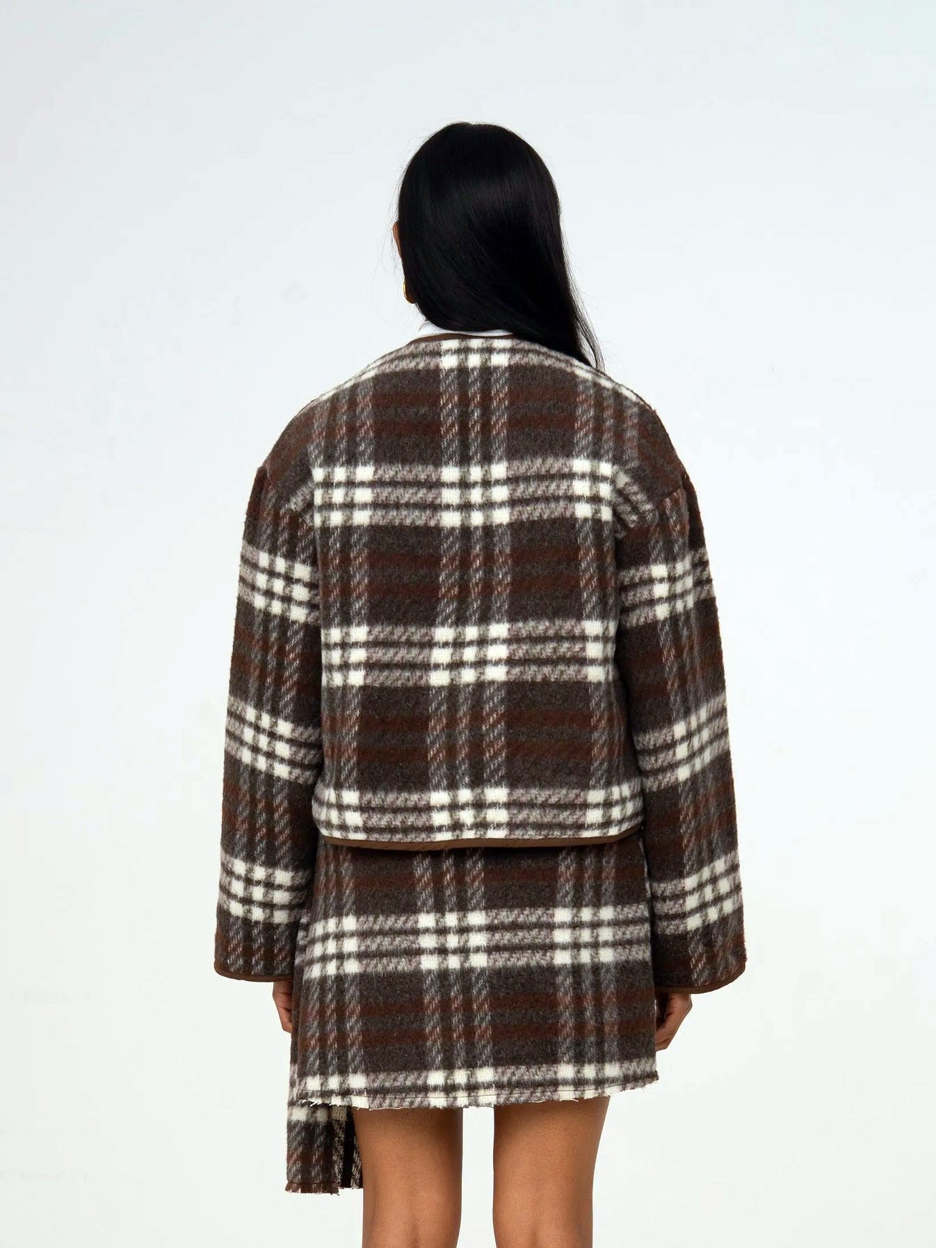 THE BAREFOOT PLAID BROWN JACKET  - VIA CARMEN SAYS | Only €93 | NOW AVAILABLE TO SHOP at IAMINHATELOVE 