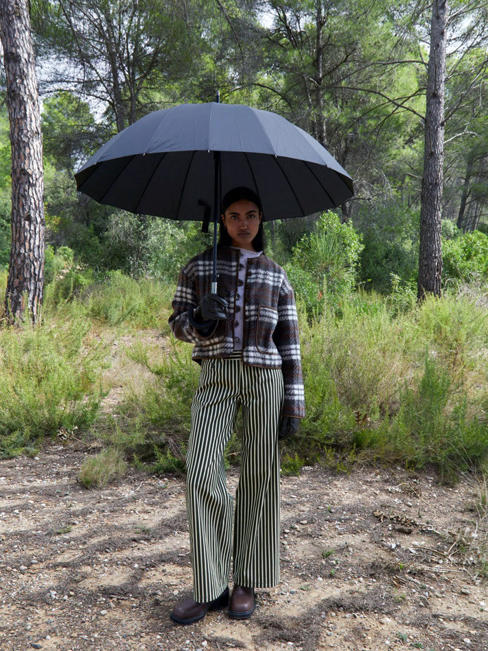 THE BAREFOOT PLAID BROWN JACKET  - VIA CARMEN SAYS | Only €93 | NOW AVAILABLE TO SHOP at IAMINHATELOVE 
