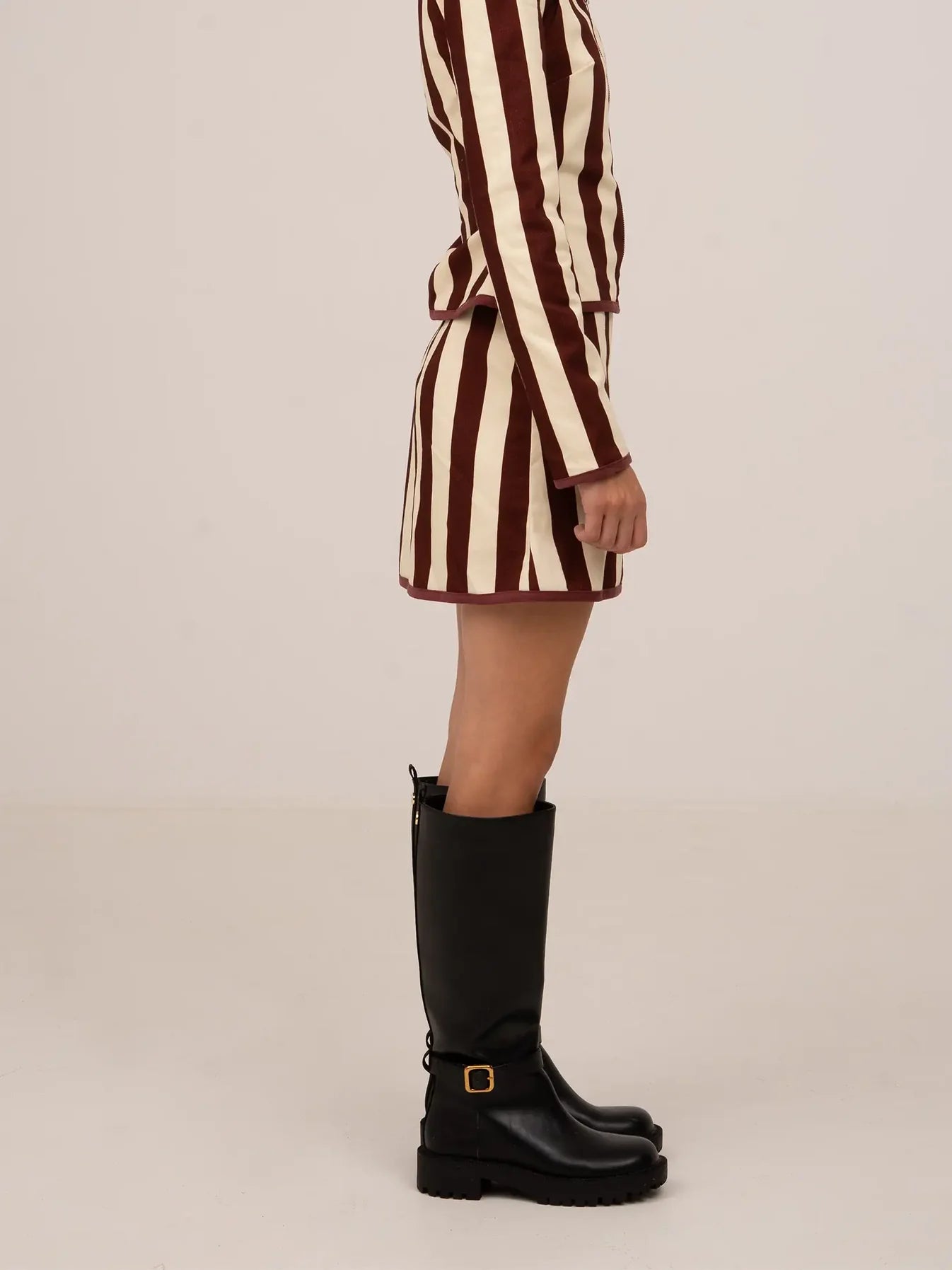 THE WHISTLE BURGUNDY STRIPED MINI SKIRT  - VIA CARMEN SAYS | Only €62 | NOW AVAILABLE TO SHOP at IAMINHATELOVE 
