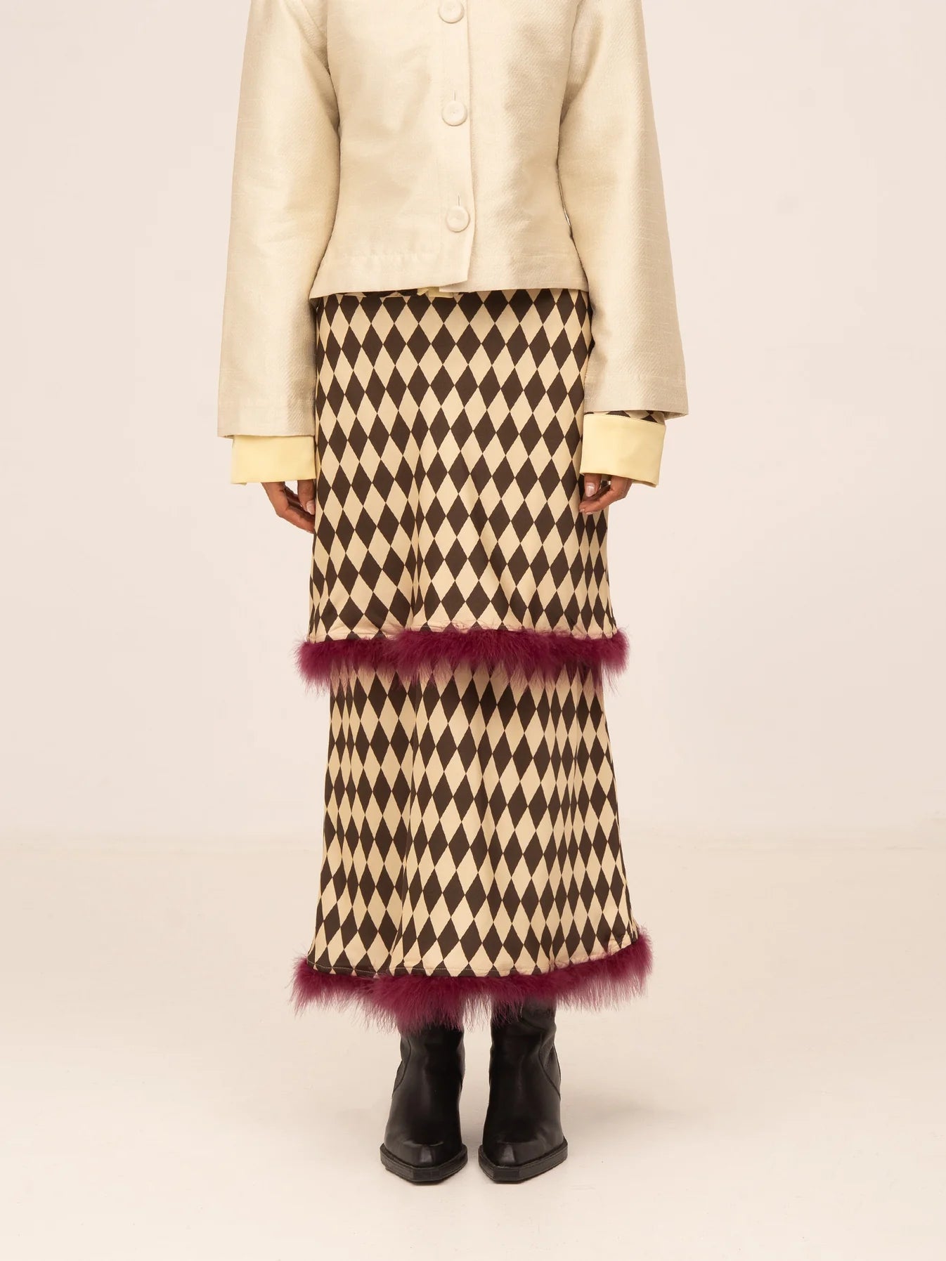 THE NOËL DIAMOND PRINT BROWN FEATHER SKIRT  - VIA CARMEN SAYS | Only €88 | NOW AVAILABLE TO SHOP at IAMINHATELOVE 