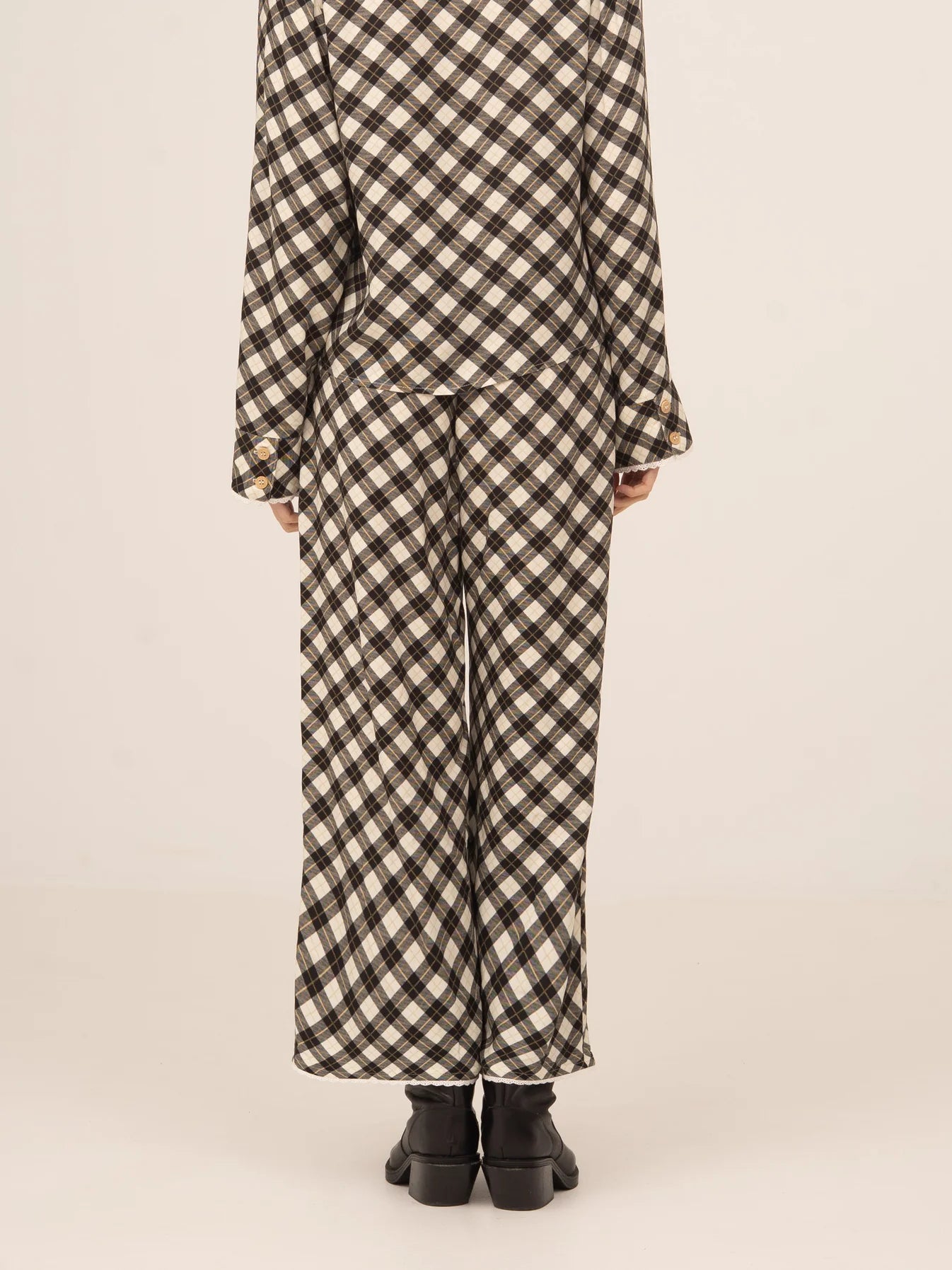 THE CLASSIC BETTY ARGYLE INSPIRED GEOMETRIC PRINT PANTS  - VIA CARMEN SAYS | Only €79 | NOW AVAILABLE TO SHOP at IAMINHATELOVE 