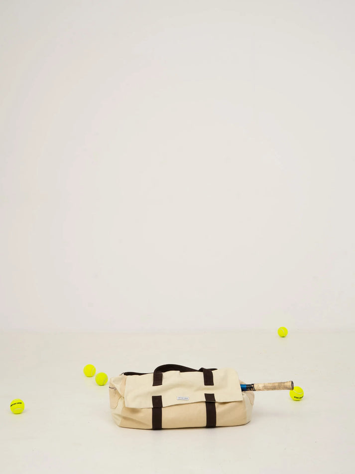 THE FORM SPORTS OVERSIZED BAG  - VIA CARMEN SAYS | Only €69 | NOW AVAILABLE TO SHOP at IAMINHATELOVE 