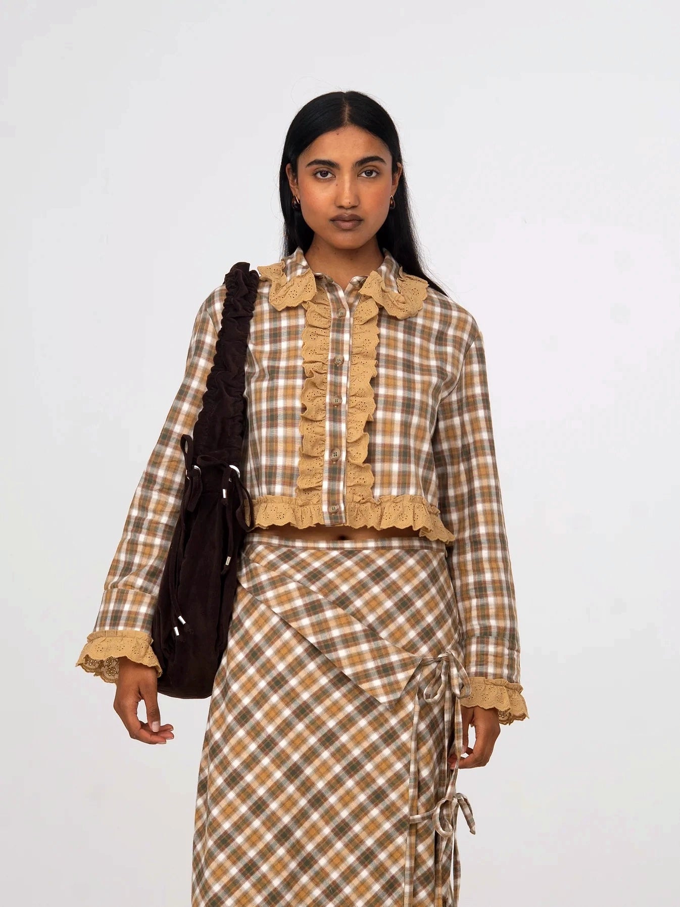 THE WILLOW BROWN PLAID CROP SHIRT  - VIA CARMEN SAYS | Only €73 | NOW AVAILABLE TO SHOP at IAMINHATELOVE 