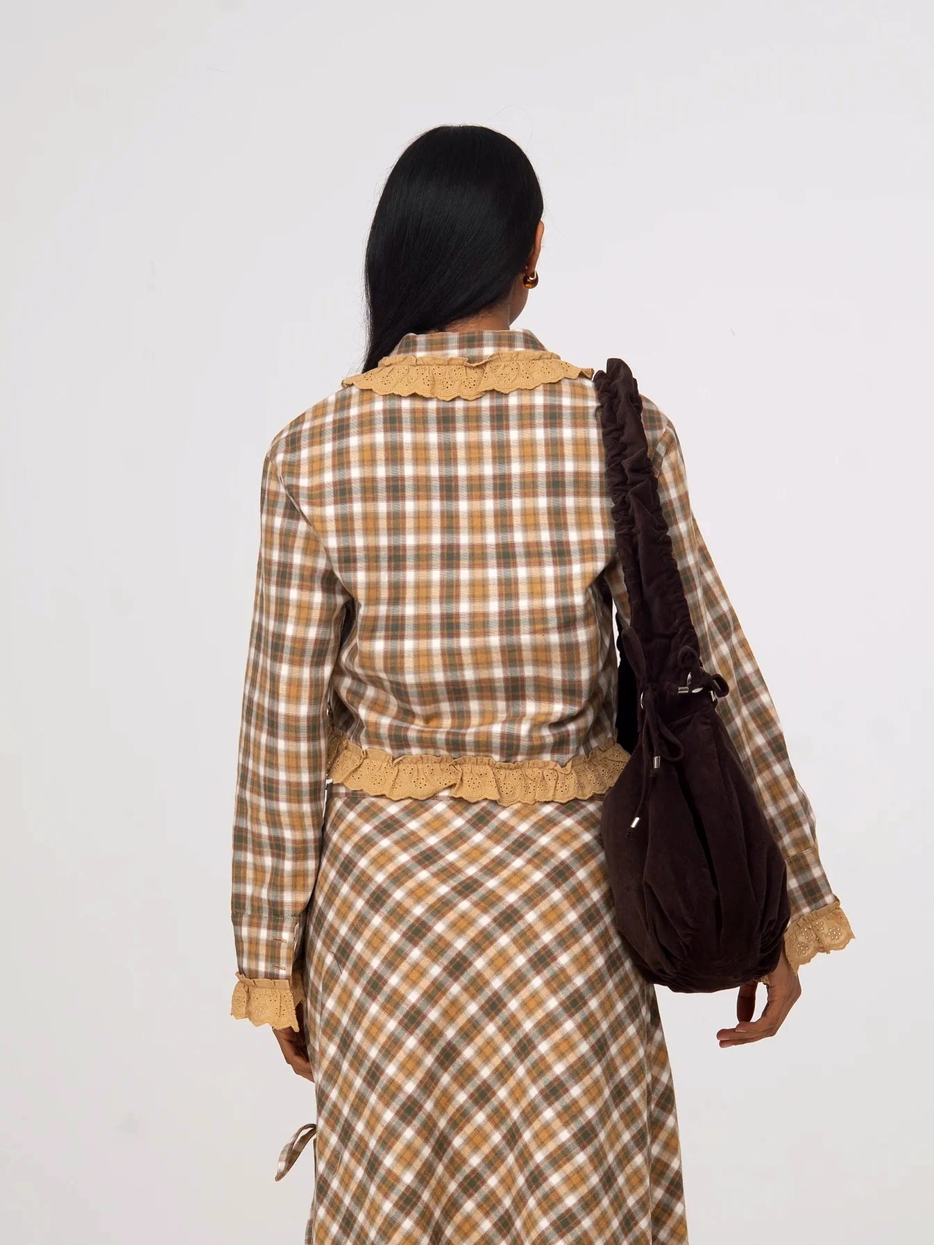 THE WILLOW BROWN PLAID CROP SHIRT  - VIA CARMEN SAYS | Only €73 | NOW AVAILABLE TO SHOP at IAMINHATELOVE 