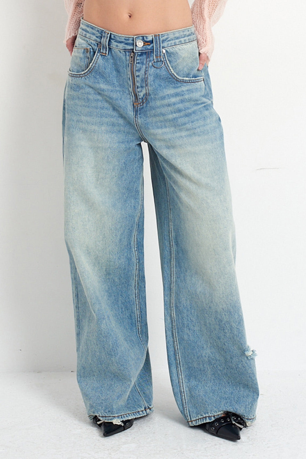 THE LOOSE SLIM SWEEPER DENIM  - VIA THE RAGGED PRIEST | Only €108 | NOW AVAILABLE TO SHOP at IAMINHATELOVE