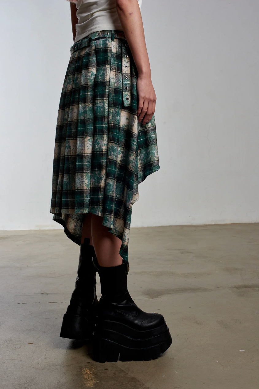 LORE PLEATED TARTAN SKIRT  - VIA THE RAGGED PRIEST | Only €86 | NOW AVAILABLE TO SHOP at IAMINHATELOVE