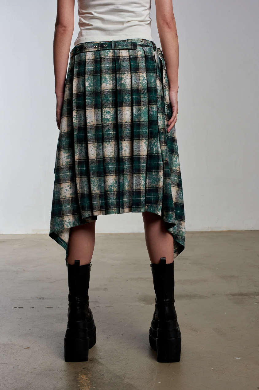 LORE PLEATED TARTAN SKIRT  - VIA THE RAGGED PRIEST | Only €86 | NOW AVAILABLE TO SHOP at IAMINHATELOVE