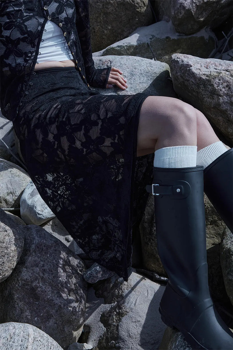 THE SILFEN STUDIO ALBERTE SKIRT IN BLACK  - VIA SILFEN STUDIO | Only €69 | NOW AVAILABLE TO SHOP at IAMINHATELOVE 