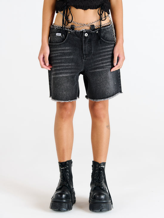 THE CHAIN WAIST DAD SHORT  - VIA THE RAGGED PRIEST | Only €63 | NOW AVAILABLE TO SHOP at IAMINHATELOVE