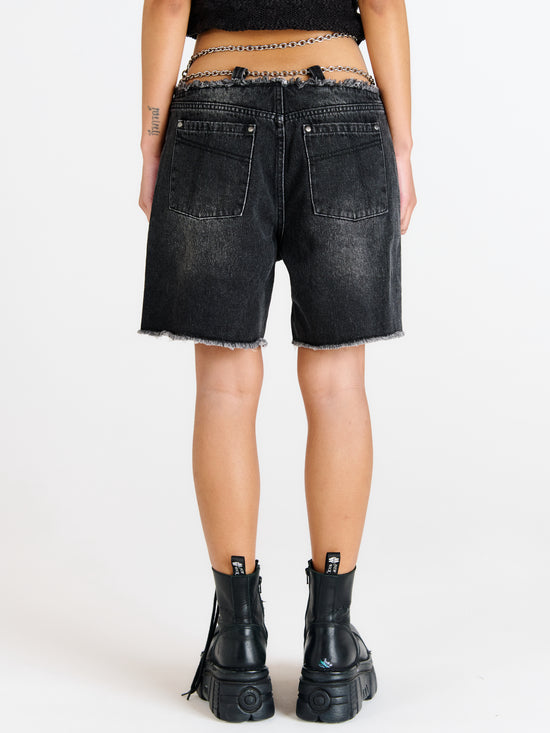 THE CHAIN WAIST DAD SHORT  - VIA THE RAGGED PRIEST | Only €63 | NOW AVAILABLE TO SHOP at IAMINHATELOVE