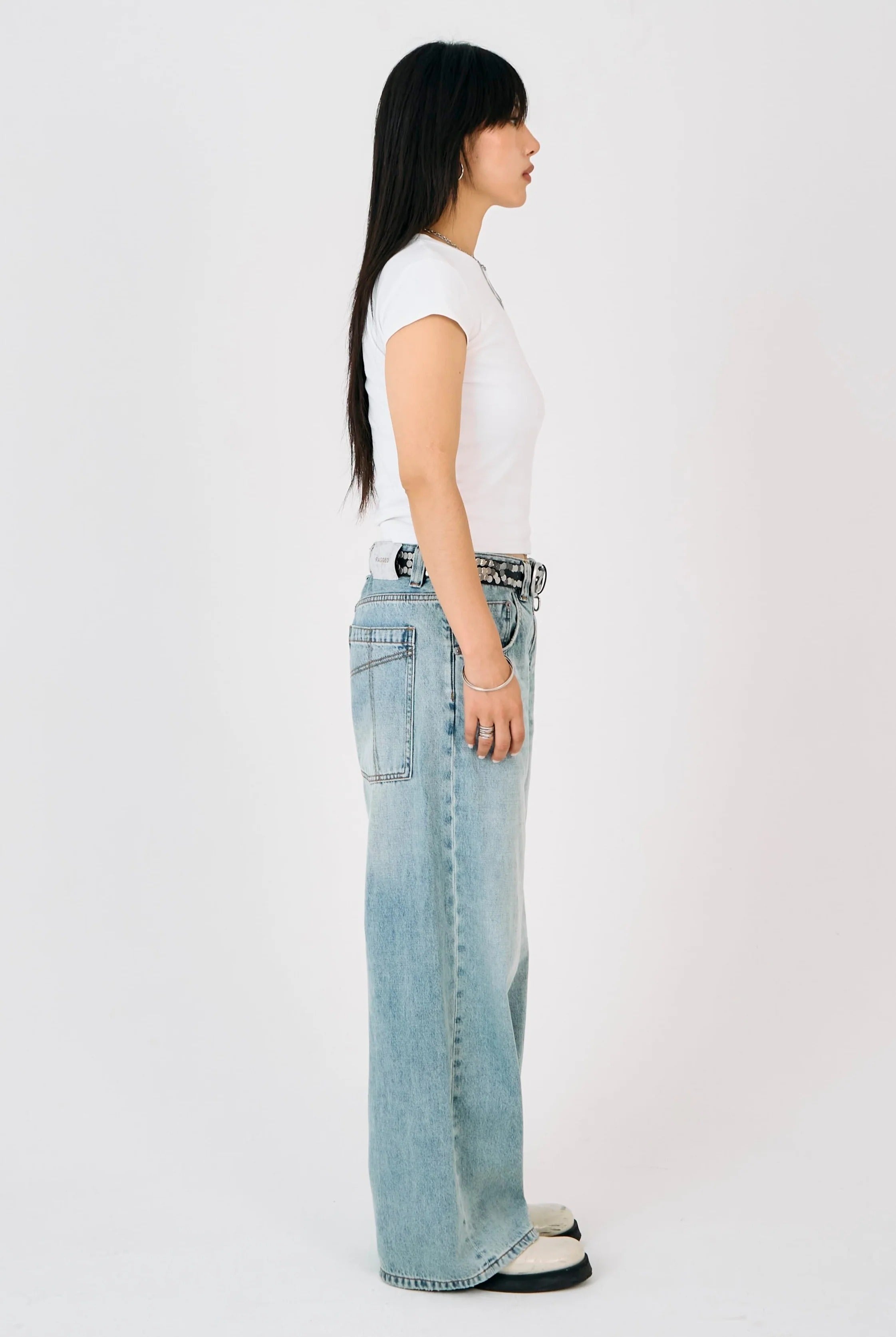 THE LOOSE SLIM SWEEPER DENIM  - VIA THE RAGGED PRIEST | Only €86 | NOW AVAILABLE TO SHOP at IAMINHATELOVE 