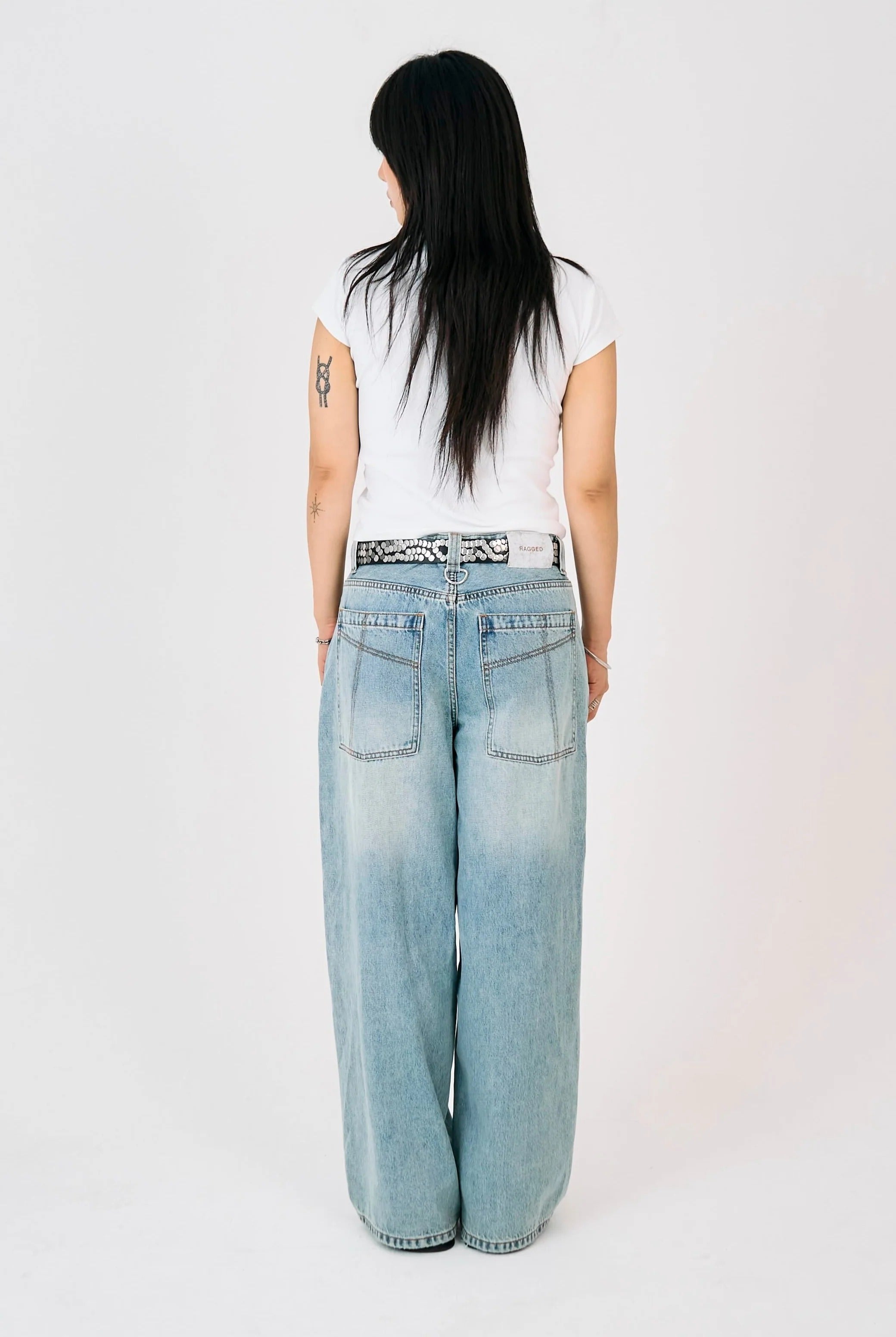 THE LOOSE SLIM SWEEPER DENIM  - VIA THE RAGGED PRIEST | Only €86 | NOW AVAILABLE TO SHOP at IAMINHATELOVE 