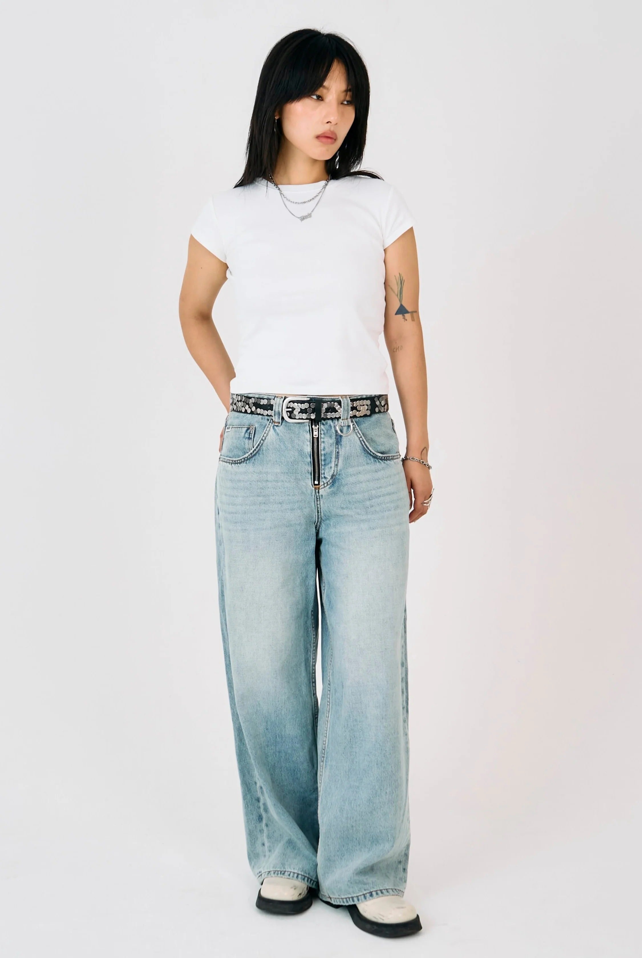 THE LOOSE SLIM SWEEPER DENIM  - VIA THE RAGGED PRIEST | Only €86 | NOW AVAILABLE TO SHOP at IAMINHATELOVE 