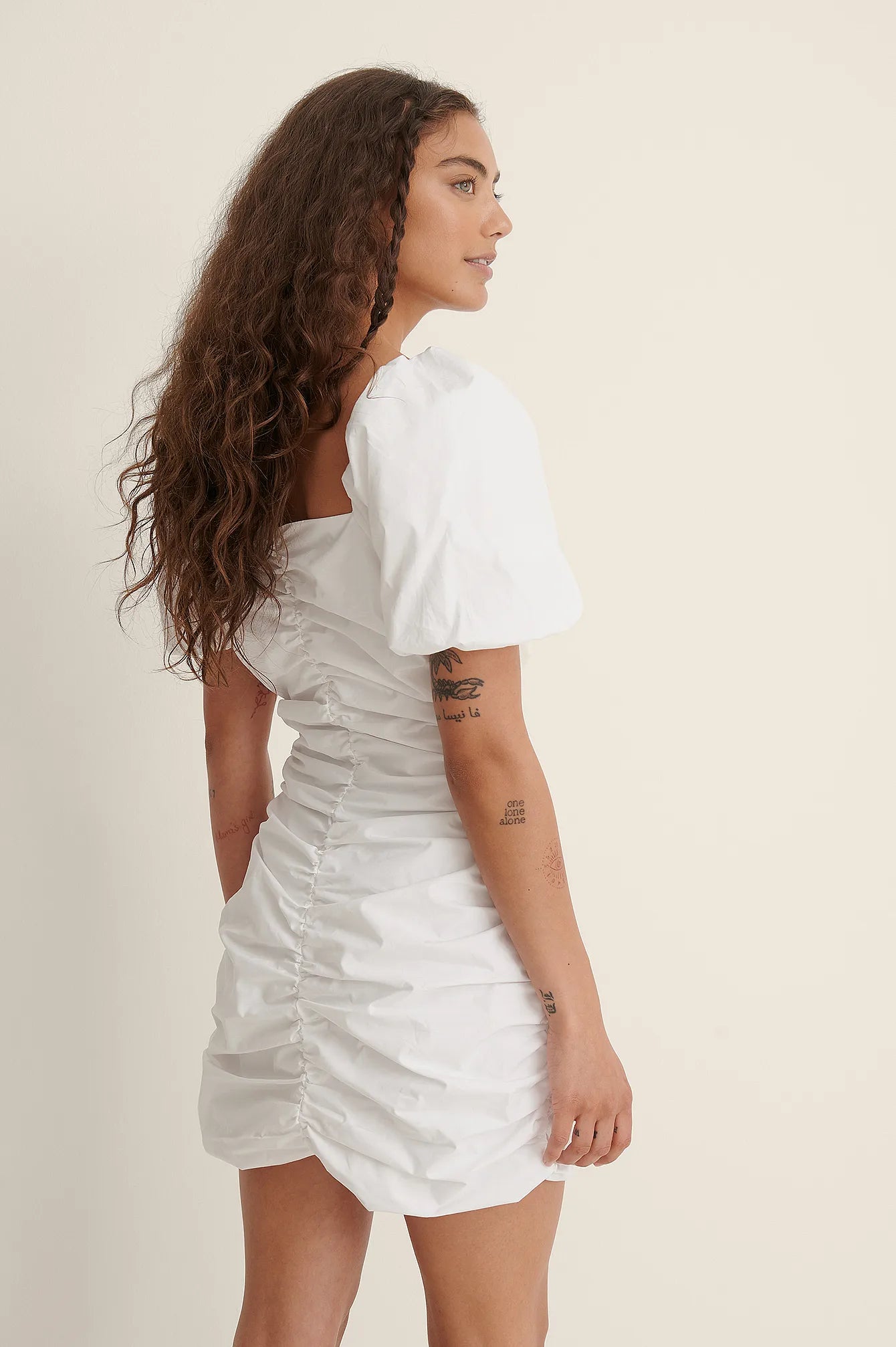 THE GATHERED RUSHED MINI ORGANIC COTTON DRESS - WHITE - EXCLUSIVE Dresses from NA-KD - Just $49.00! SHOP NOW AT IAMINHATELOVE BOTH IN STORE FOR CYPRUS AND ONLINE WORLDWIDE