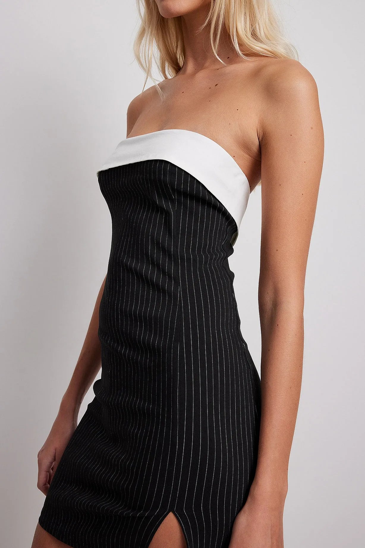 THE ABSOLUTE 90'S PINSTRIPED BANDEAU MINI DRESS - EXCLUSIVE Dresses from NA-KD - Just $67.00! SHOP NOW AT IAMINHATELOVE BOTH IN STORE FOR CYPRUS AND ONLINE WORLDWIDE