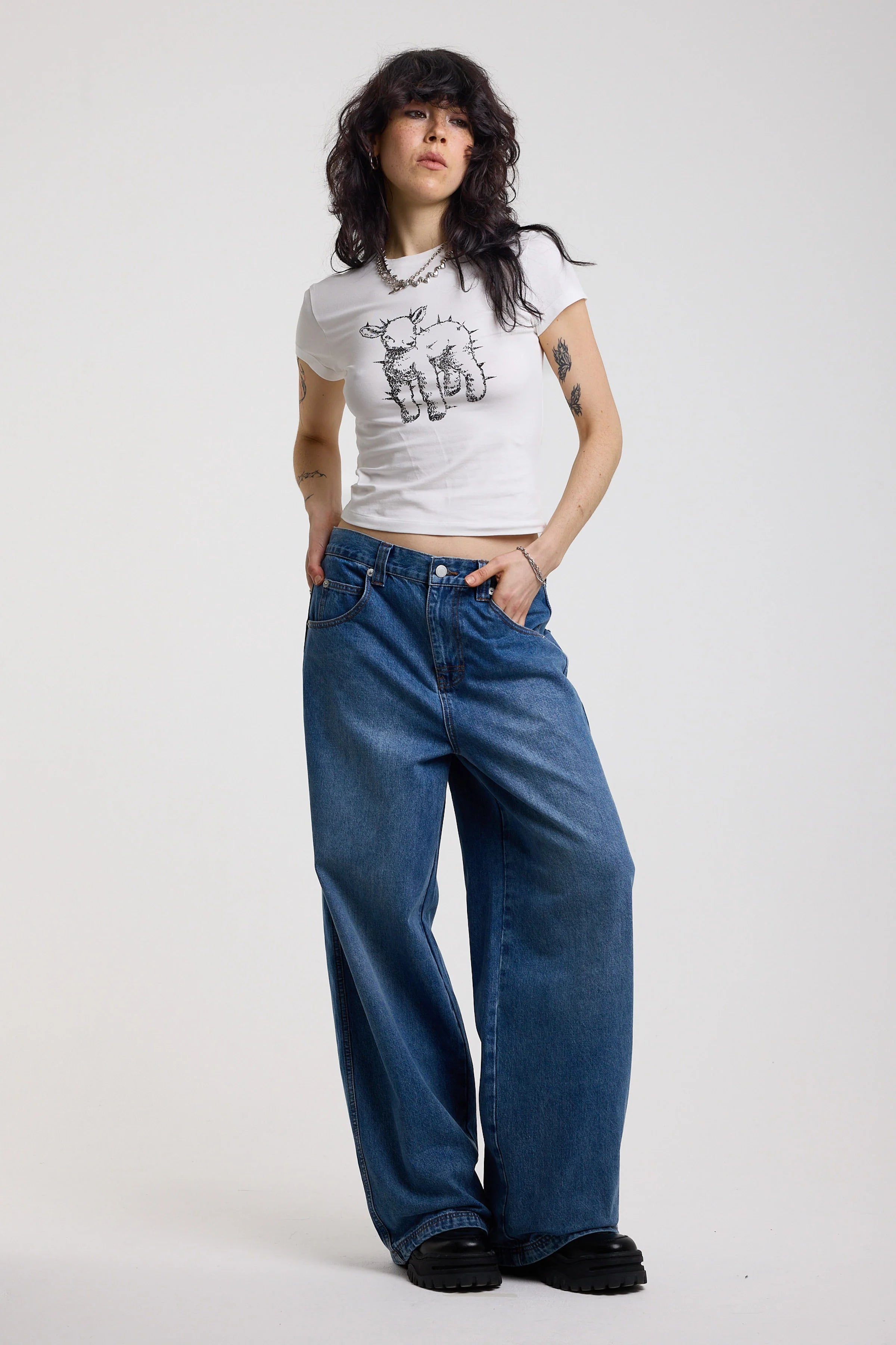 THE BOUND BAGGY CINCH HARDWARE JEANS IN MID BLUE WASH  - VIA THE RAGGED PRIEST | Only €103 | NOW AVAILABLE TO SHOP at IAMINHATELOVE 