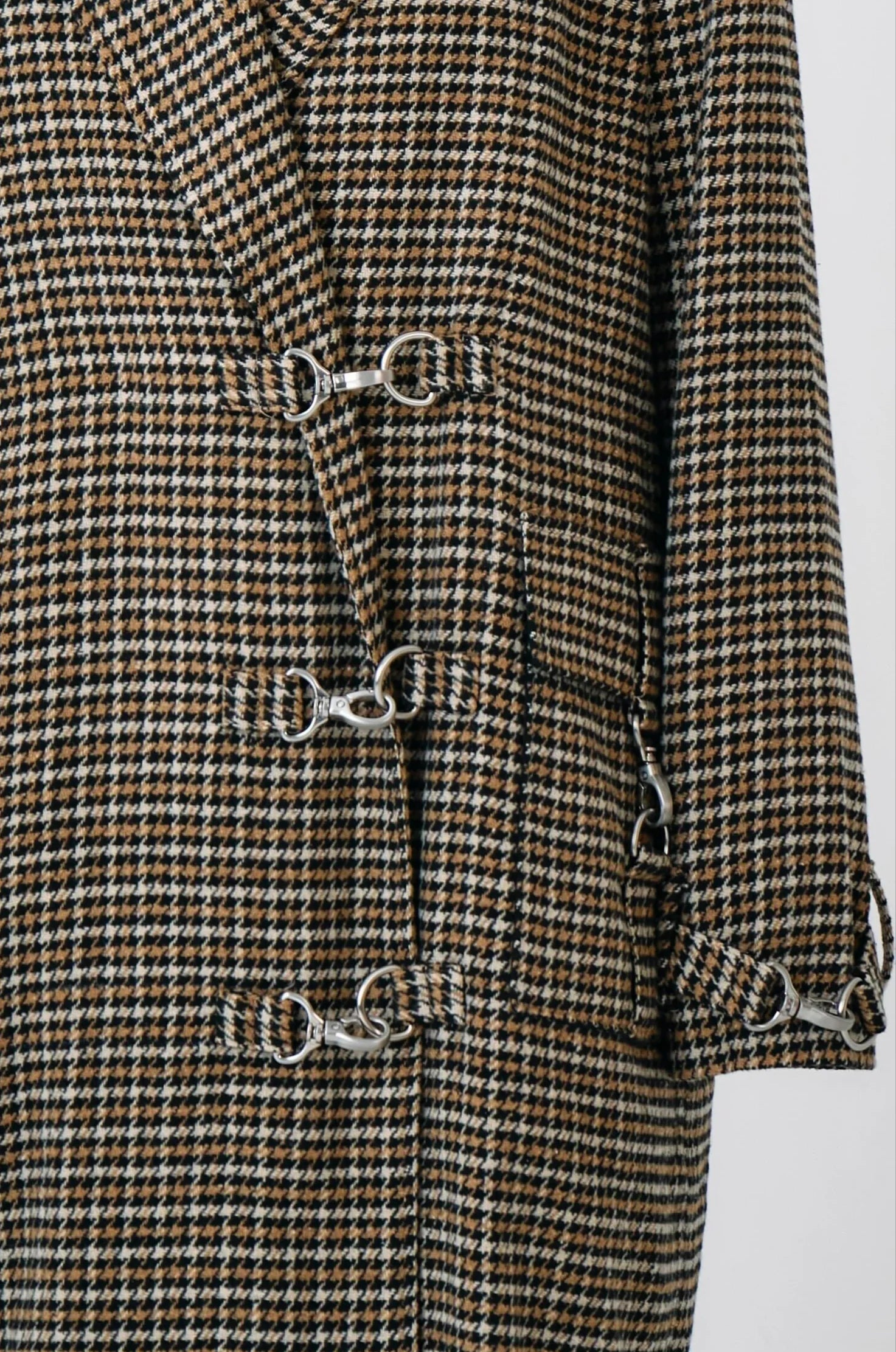 DALE HOUNDSTOOTH CHECK COAT  - VIA THE RAGGED PRIEST | Only €248 | NOW AVAILABLE TO SHOP at IAMINHATELOVE 