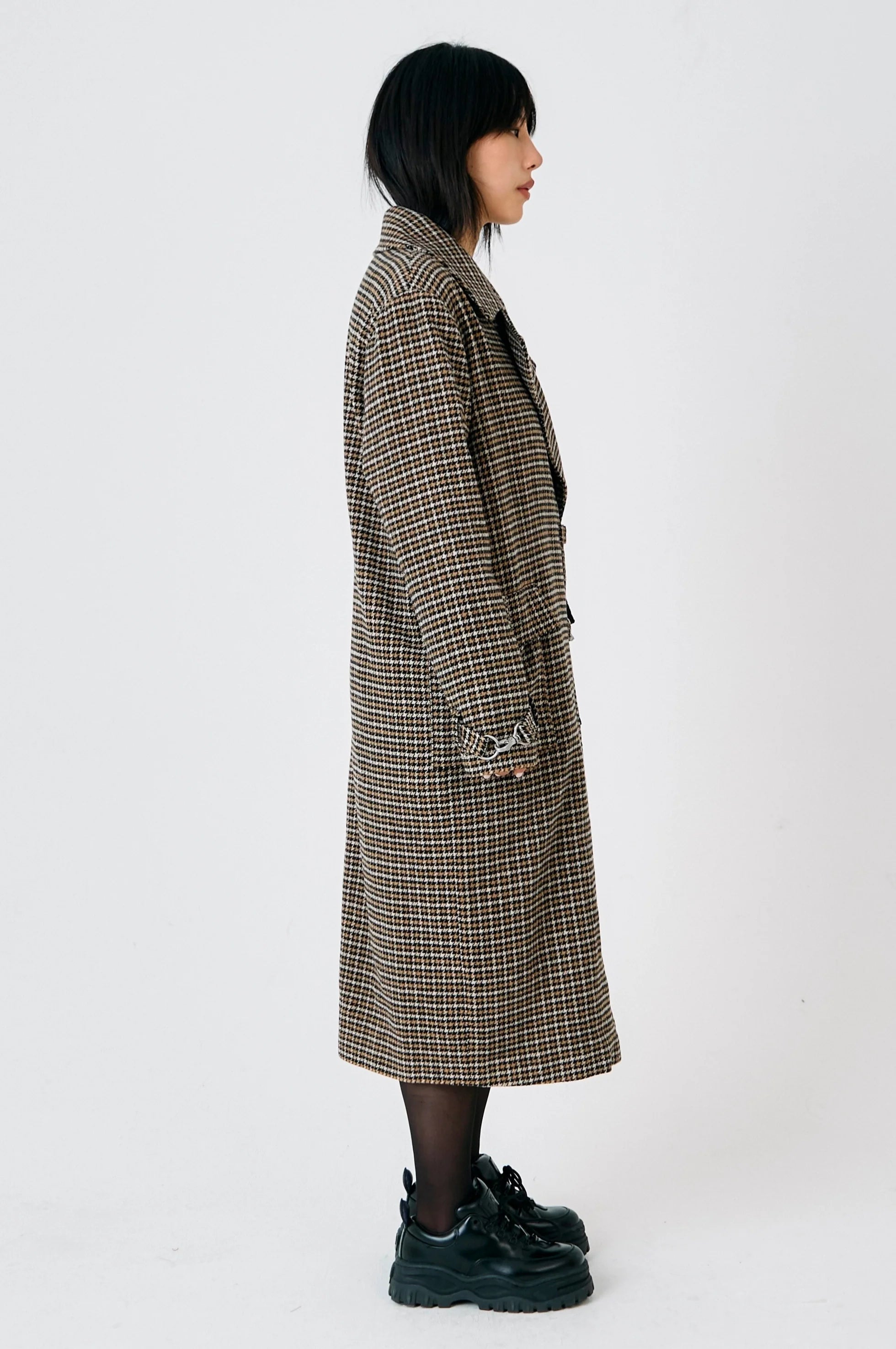 DALE HOUNDSTOOTH CHECK COAT  - VIA THE RAGGED PRIEST | Only €248 | NOW AVAILABLE TO SHOP at IAMINHATELOVE 