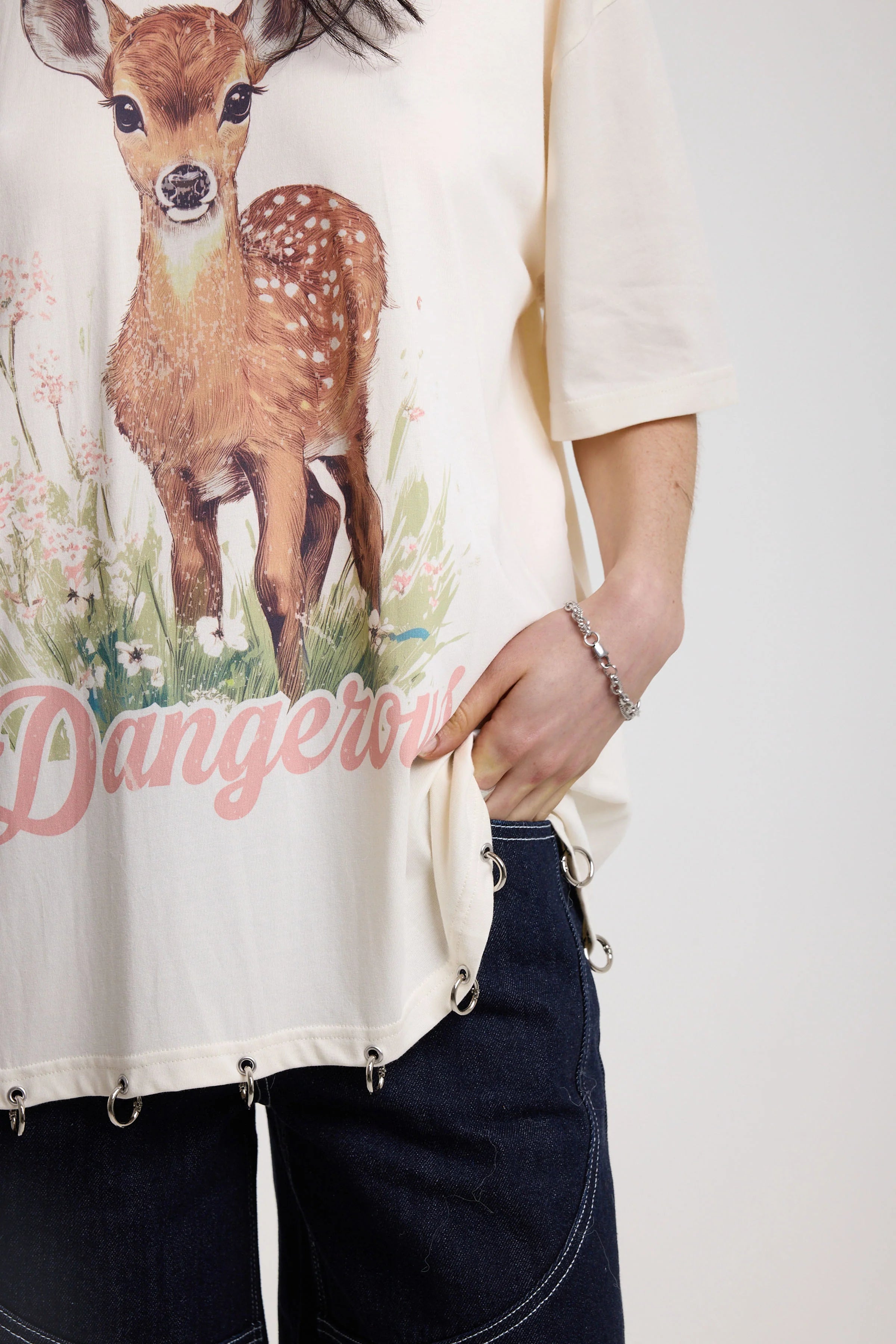 THE DEER OVERSIZED GRAPHIC T-SHIRT  - VIA THE RAGGED PRIEST | Only €57 | NOW AVAILABLE TO SHOP at IAMINHATELOVE 