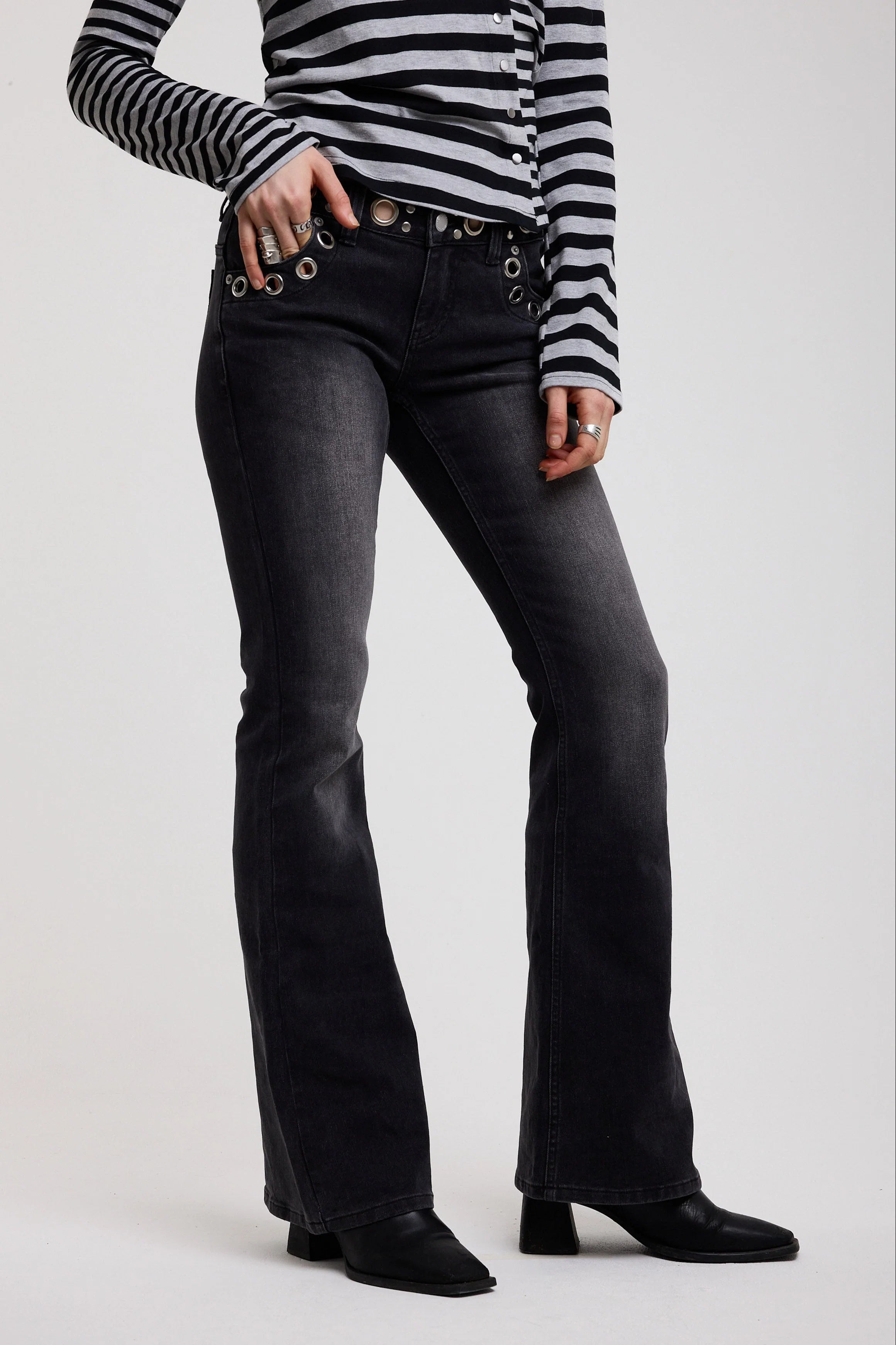 THE GRADE BLACK LOW RISE EYELET FLARE JEANS IN CHARCOAL  - VIA THE RAGGED PRIEST | Only €99 | NOW AVAILABLE TO SHOP at IAMINHATELOVE 