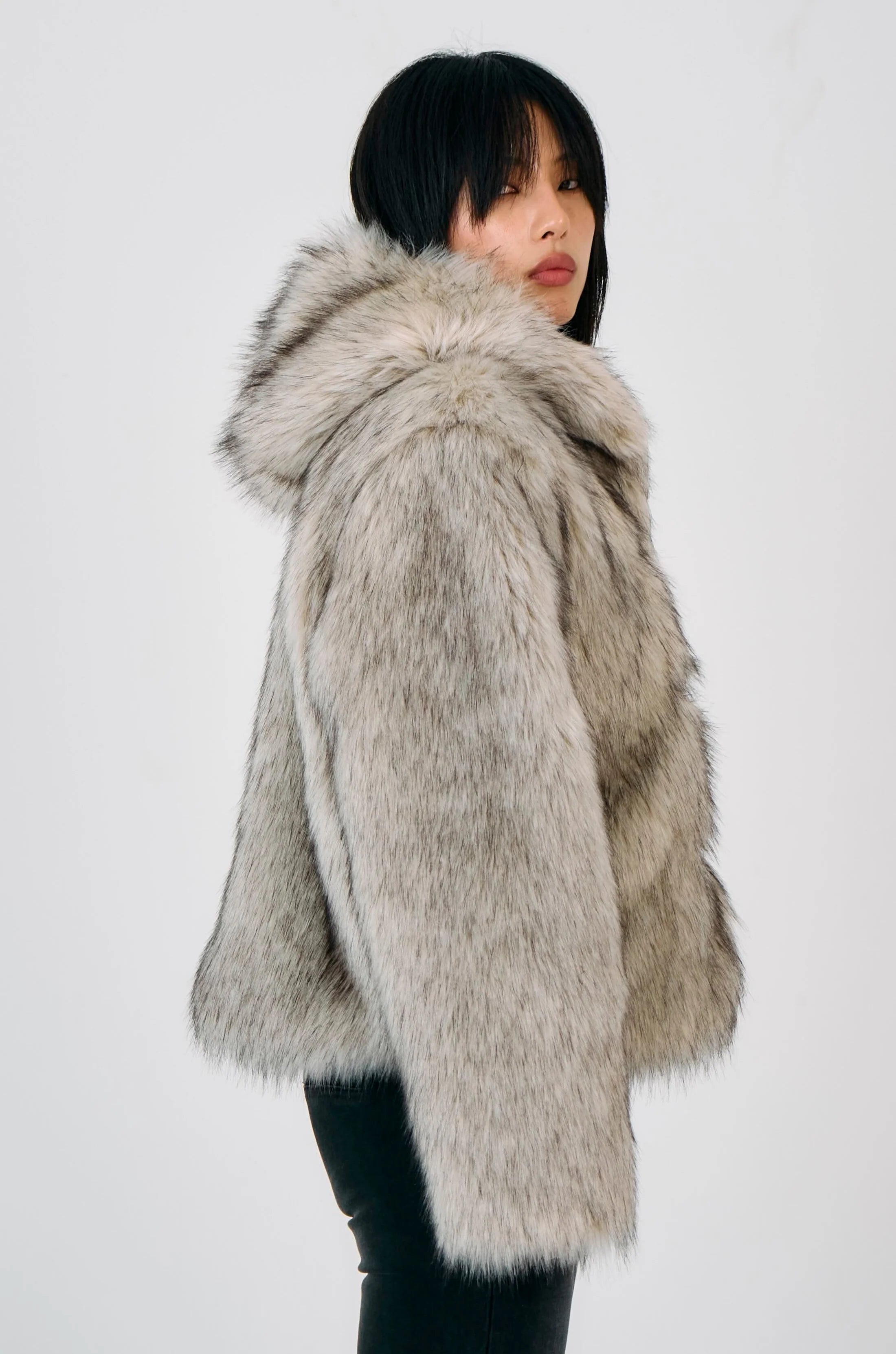 THE JULIA ALASKA FAUX FUR COAT  - VIA THE RAGGED PRIEST | Only €226 | NOW AVAILABLE TO SHOP at IAMINHATELOVE 