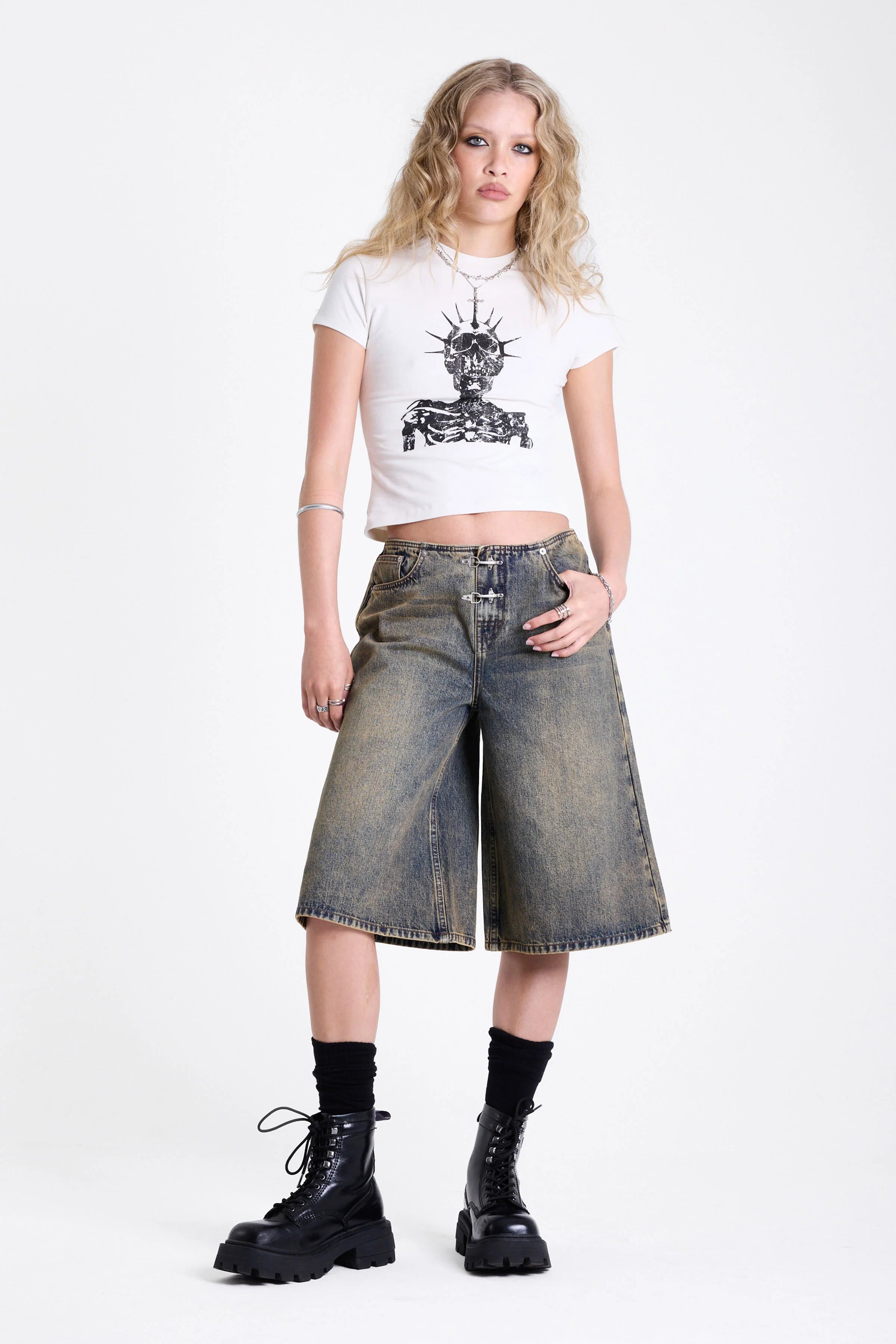 THE WORSHIP SKULL GRAPHIC BABY TEE  - VIA THE RAGGED PRIEST | Only €44 | NOW AVAILABLE TO SHOP at IAMINHATELOVE 