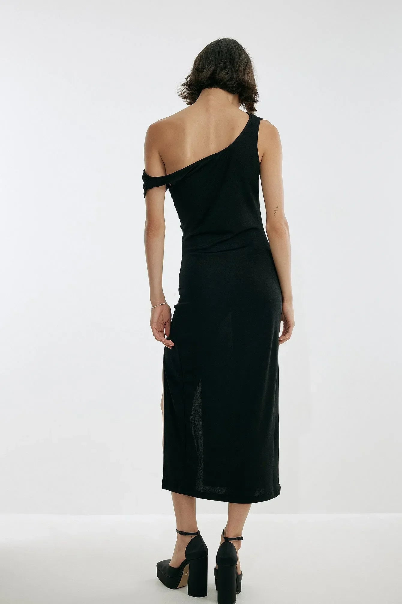 SLIP SHOULDER HIGH SLIT PARTY DRESS - EXCLUSIVE Dresses from NA-KD - Just $75.00! SHOP NOW AT IAMINHATELOVE BOTH IN STORE FOR CYPRUS AND ONLINE WORLDWIDE