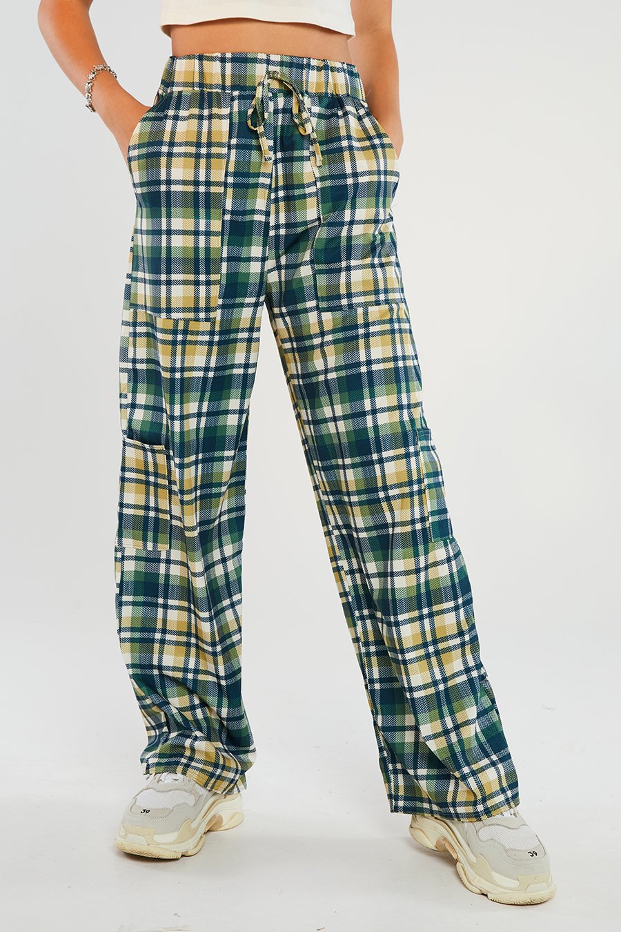 CHECKERED WL 90'S PANT - EXCLUSIVE Pants from NGO - Just €27! SHOP NOW AT IAMINHATELOVE BOTH IN STORE FOR CYPRUS AND ONLINE WORLDWIDE @ IAMINHATELOVE.COM