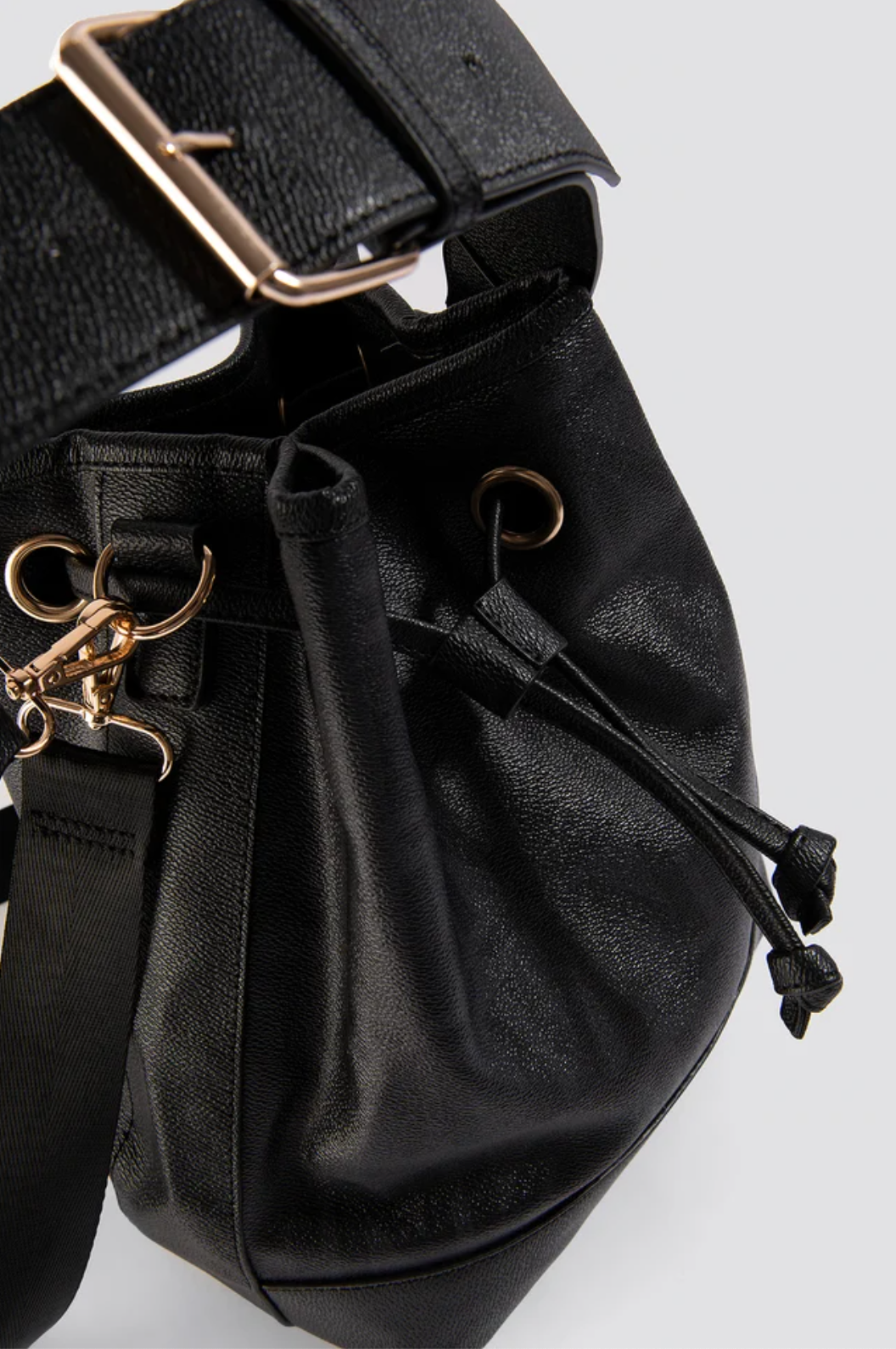 NA-KD 90S BUCKET BAG - EXCLUSIVE Bags from NA-KD - Just $29.00! SHOP NOW AT IAMINHATELOVE BOTH IN STORE FOR CYPRUS AND ONLINE WORLDWIDE