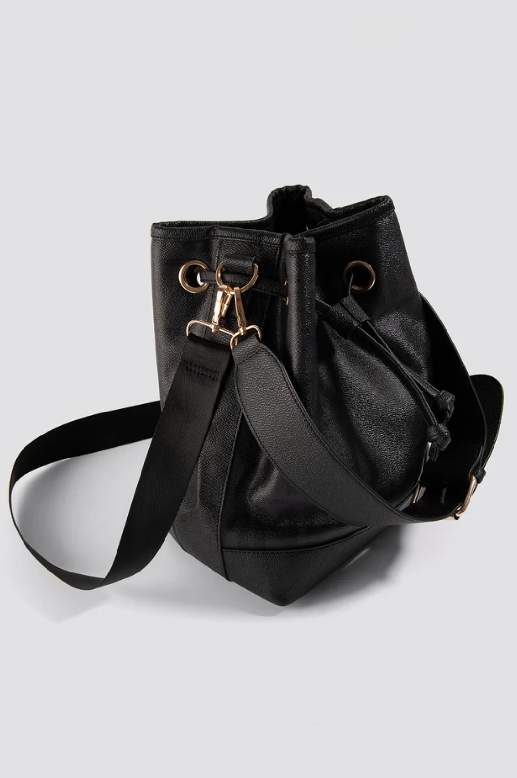 NA-KD 90S BUCKET BAG - EXCLUSIVE Bags from NA-KD - Just $29.00! SHOP NOW AT IAMINHATELOVE BOTH IN STORE FOR CYPRUS AND ONLINE WORLDWIDE